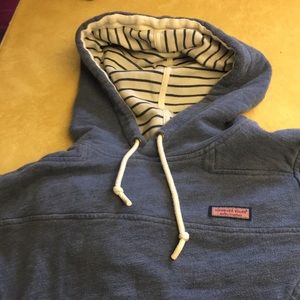 Vineyard Vines sweatshirt